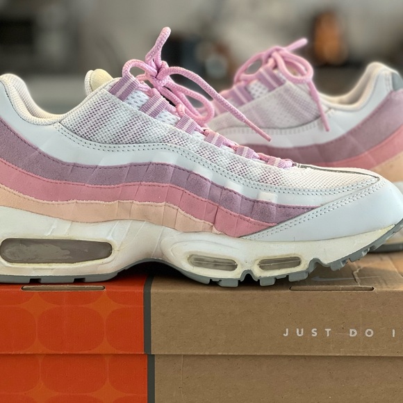 Nike Shoes - Vintage Rare Nike Air Max 95 Pink Mist Womens US Size 10 with Nike box